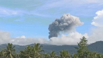 Gunung Dukono Halmahera Utara Erupsi