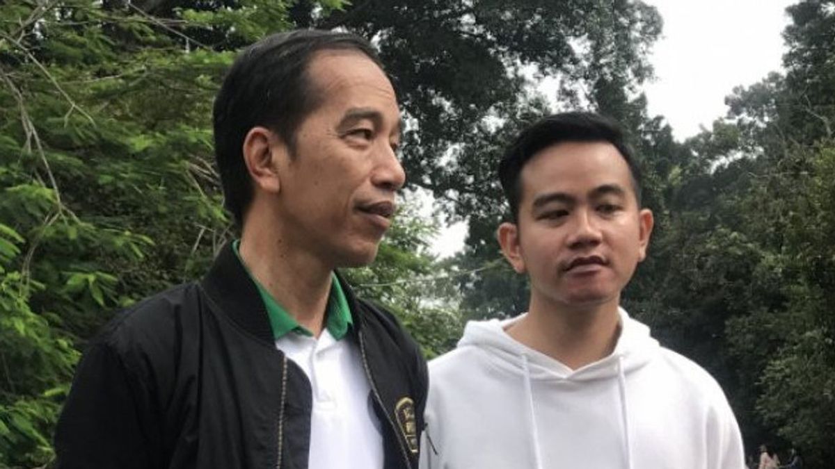 PDIP: Jokowi Must Separate Himself When To Become President, When To Be Gibran's Father