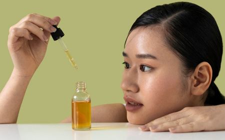 5 Anjuran Memakai Tea Tree Oil untuk Menghilangkan Bekas Jerawat