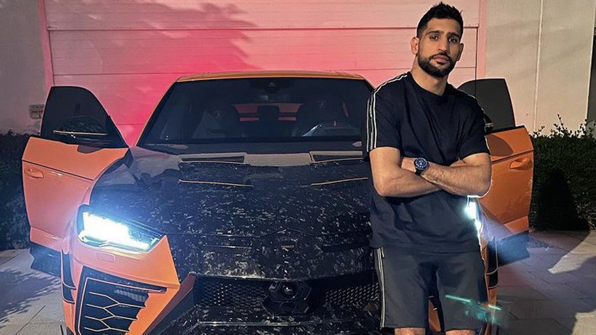 <i>Wow!</i> Kantongi Hadiah Fantastis dari Kekalahan atas Kell Brook, Amir Khan Beli Lamborghini Seharga Rp8 Miliar