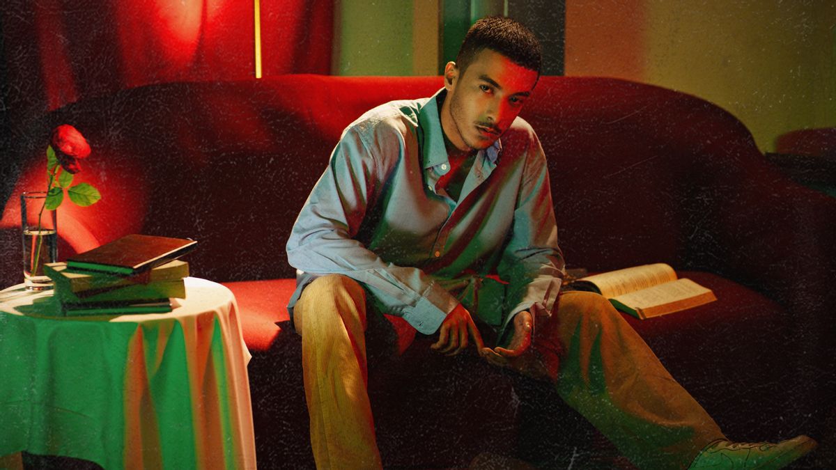 Aziz Hadra sortira 'LESSON' en tant qu’EP Debut, présentant diverses phases d’amour et de relations