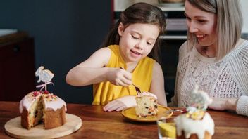 Penyebab Anak Suka Makan Manis Menurut Ahli: Salah Satunya Berkaitan dengan Asupan ASI