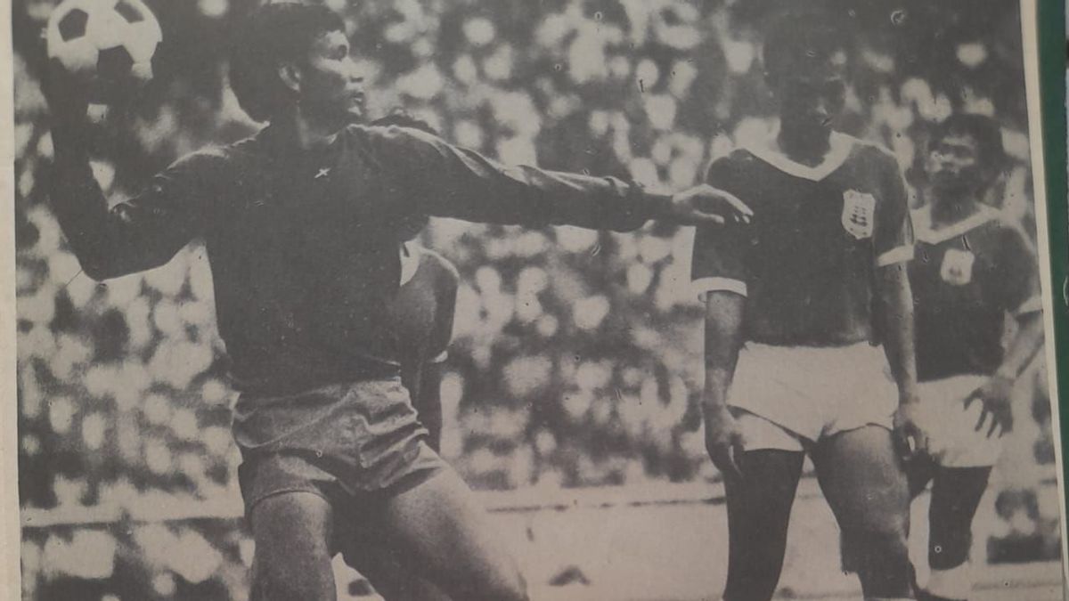 Profil Ronny Pasla, Kiper Legendaris Timnas Indonesia yang Pernah Gagalkan Penalti Pele