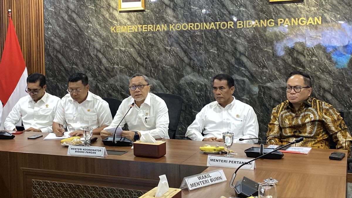 Menko Zulhas Minta Bulog Percepat Penyaluran Beras SPHP ke Pasar