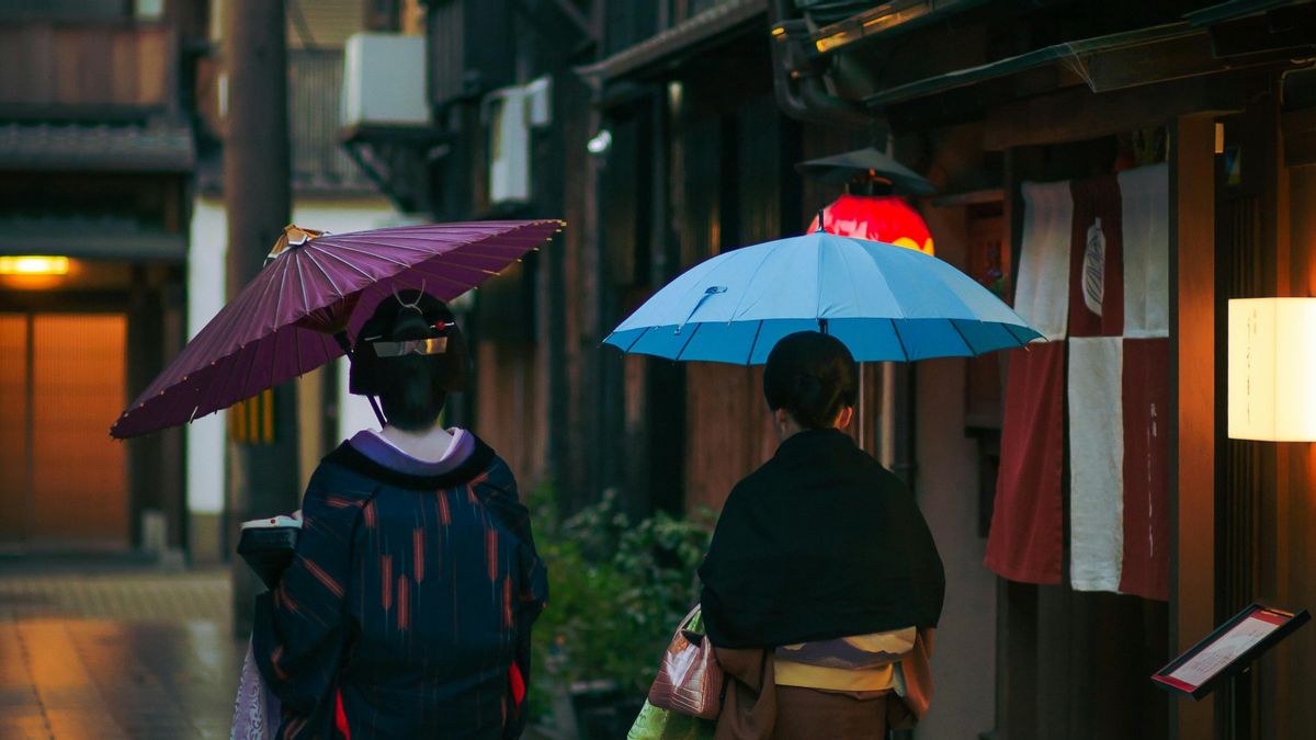 豪雨に見舞われ、島嶼国の120万人の日本人が避難を要請