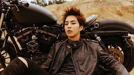 EXO Xiumin Discharged From Military Service Quickly