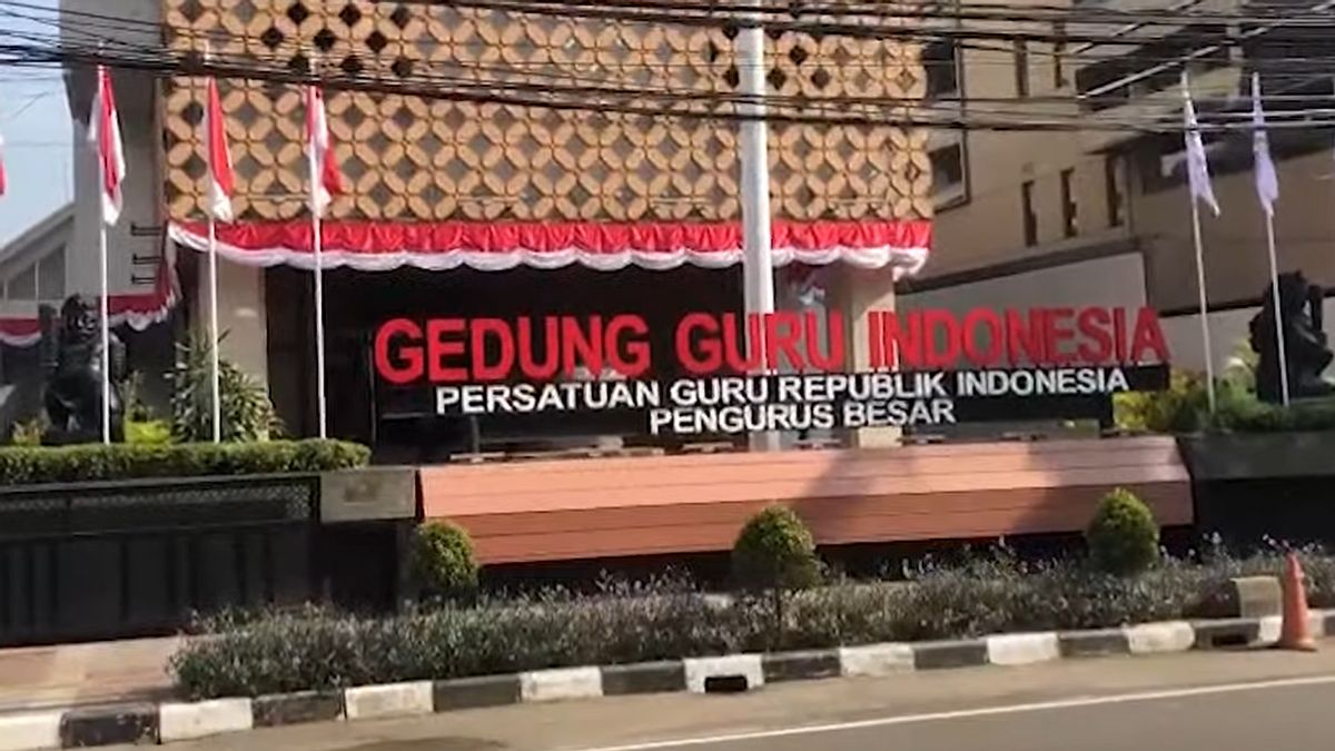 Kantaki Surat Kemenkumham, Teguh Sumarno Sah Jadi Ketum PB PGRI 2023-2028