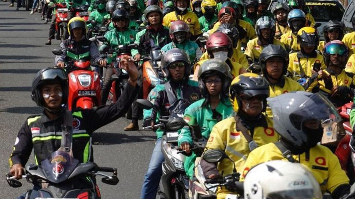 Online Ojek Gets Subsidized Fuel Allocation, Minister Of MSMEs Calls Ojol And Pertamina Operators