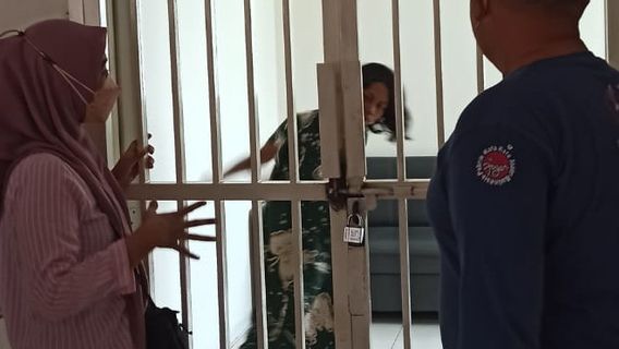 Wanita Diduga Stress Datang ke Polsek Rembang, Minta Anaknya Dikuburkan Usai Dicekik karena Punya Kelainan