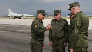 Kunjungi Pasukannya di Garis Depan: Menteri Pertahanan Rusia Pastikan Pasokan Logistik, Serahkan Bintang dan Lencana Penghargaan