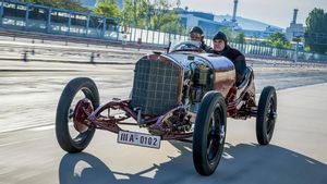 George Russell Rides A Legendary Mercedes Car To Celebrate Victory 100 Years Ago