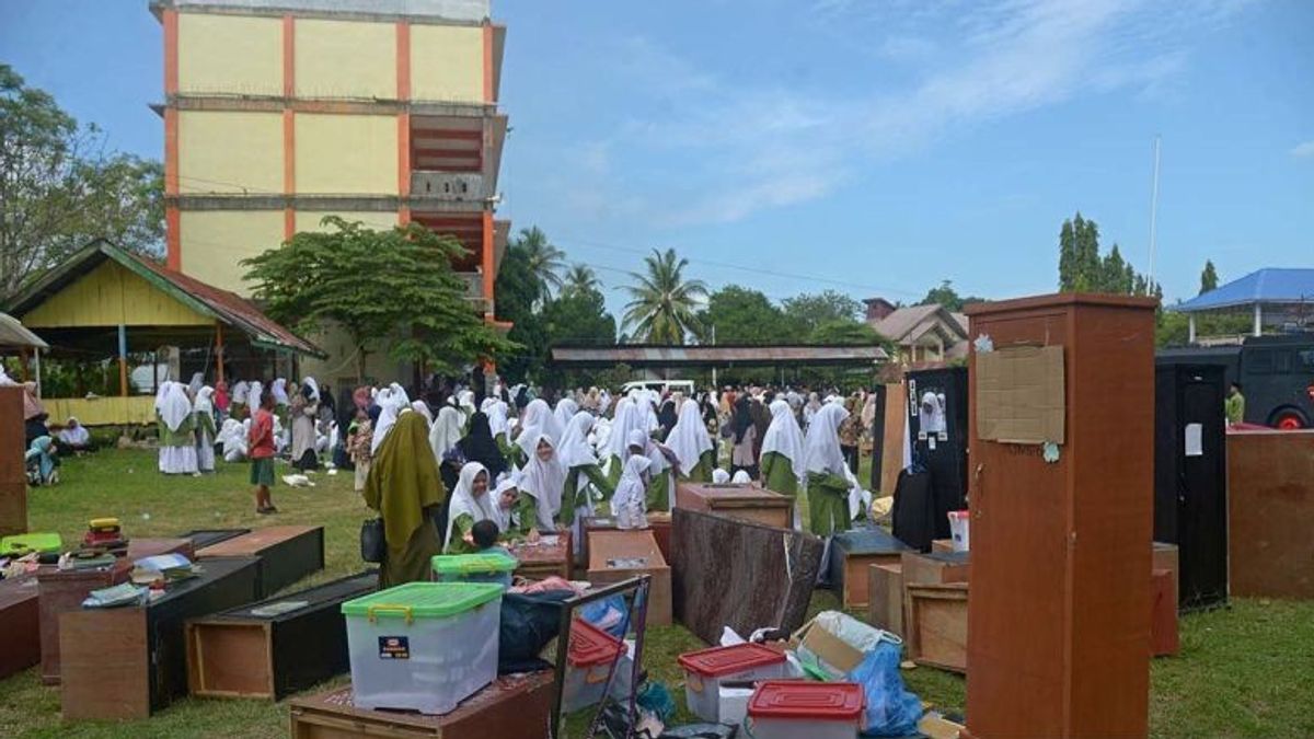 Dormitory Burns, 200 Santriwati Dayah Babul Maghfirah Aceh Besar Returned