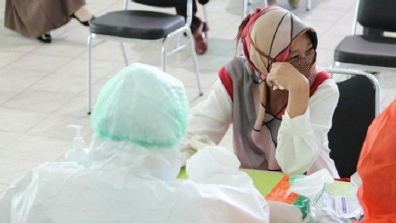 Kemendikbud: Dana BOS Bisa Digunakan untuk <i>Rapid Test</i> COVID-19