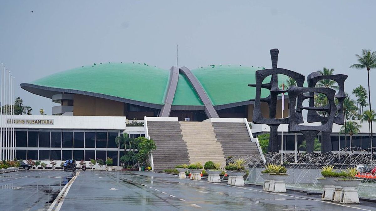 DPR Desak Audit Sistem Keselamatan Buntut Tenggelamnya Kapal Tunu di Perairan Ketapang-Gilimanuk