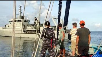 ジャワ海に閉じ込められ、チャイナドルフィンスピードボートの外国人乗組員3人が合同SARチームによって避難に成功