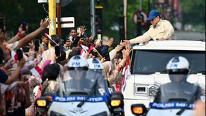 Maung Naik, Prabowo President Arrives in Nganjuk, Welcomed Enthusiastically by Residents to Workers