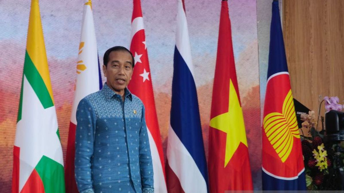 President Jokowi Invites ASEAN To Take Firm Action Against Human Traffickers