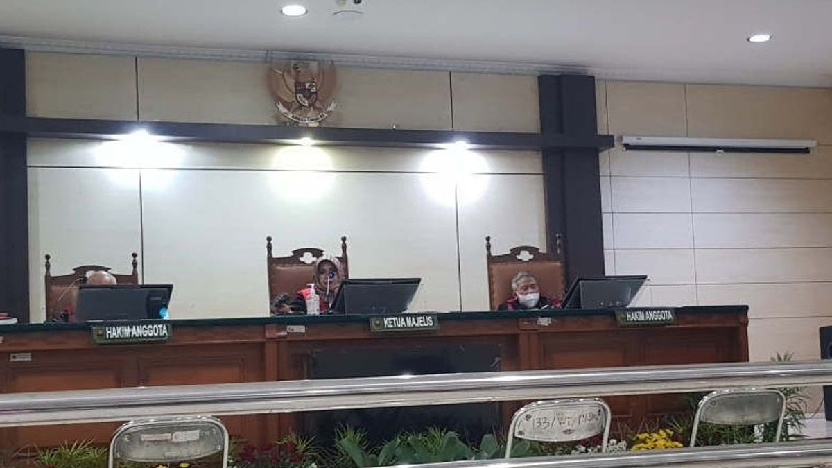 Muncikari Prostitusi Selebgram TE di Semarang Dituntut 10 Bulan Penjara