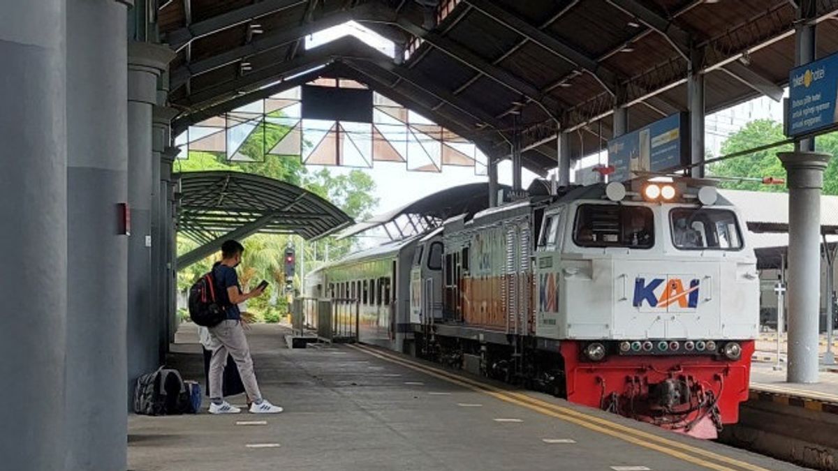 Antisipasi Lonjakan Penumpang Ramadan dan Lebaran 2022, PT KAI Tambah 35 Rangkaian Perjalanan Kereta