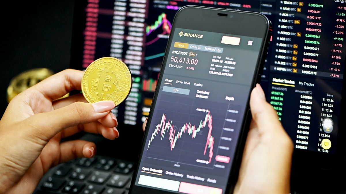 Trader Jual Bitcoin, Whale Nyerok BTC