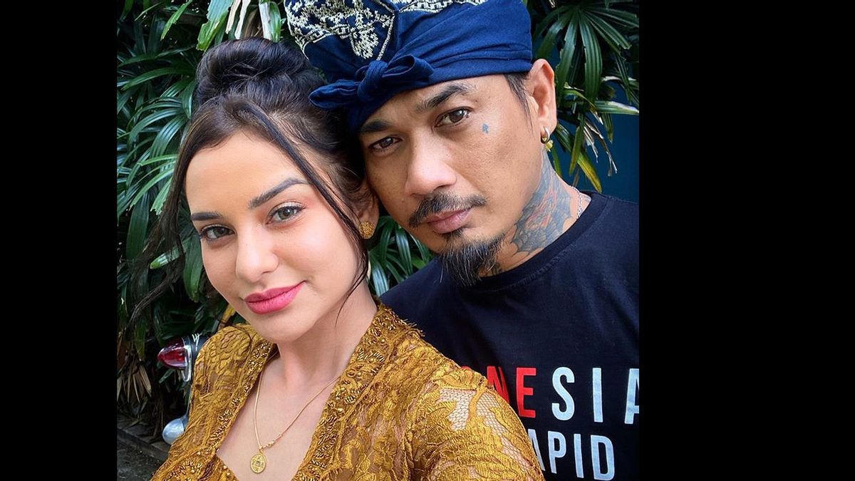 Video Of Jerinx Making Out With Nora In A Detention Car, Bali Attorney Calls SOP Negligence