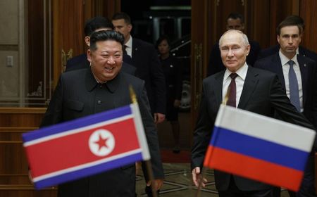 Presiden Putin Bahas Politik hingga Ekonomi dengan Kim Jong-un di Istana Kumsusan