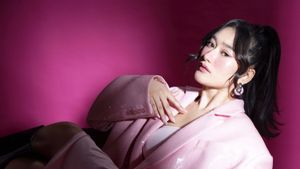 Amanda Caesa Buat Hubungan Toxic Terasa Menghanyutkan dalam Irama Bossa Nova