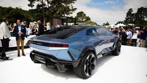 Lamborghini Pertimbangkan Ulang Rencana Mobil Listrik, Lanzador Bisa Jadi PHEV