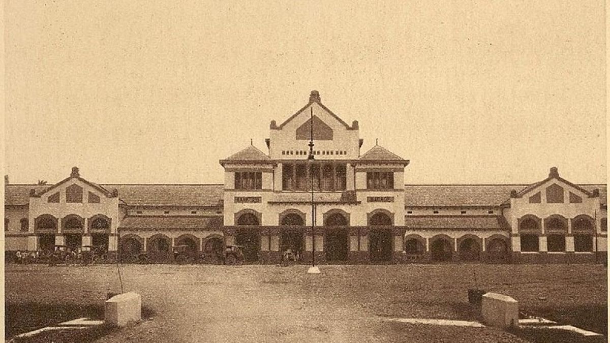 Sejarah Hari Ini, 3 Juni 1912: Stasiun Kereta Api Cirebon Diresmikan, Karya Arsitek Hebat Pieter Adriaan Jacobus Moojen