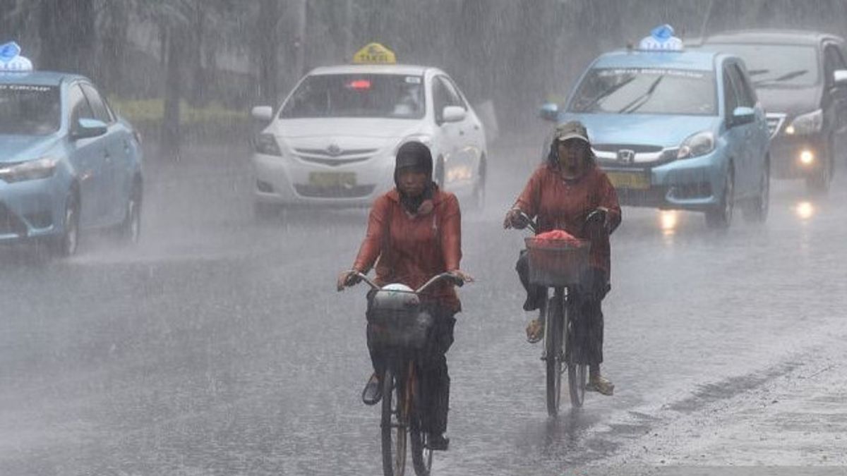 イドゥラダ2024、インドネシアの大部分の天気は雨が降っています