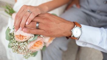 COVID-19 Does Not Prevent 30 Thousand Prospective Brides From Getting Married