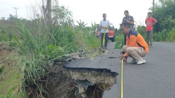 الأمطار الغزيرة تؤدي إلى انهيار أرضي في جنوب أوكو جنوب سومطرة
