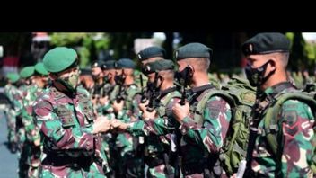 Pangdam Hasanuddin Gives House Of Appreciation For Outstanding Soldiers