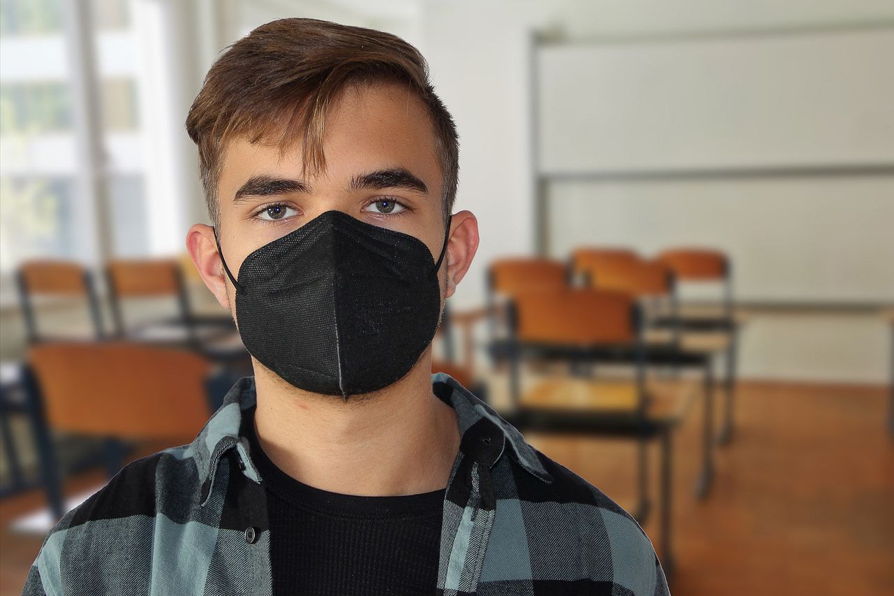 今後、教育・文化・研究・技術省の呼びかけ学校は、ハイブリッド学習を引き続き適用
