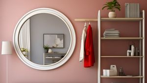 7 Trik Dekorasi Dinding dengan Kaca agar Ruang Terasa Lebih Luas