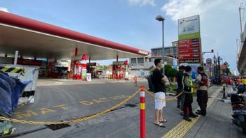 Gas Station Temporarily Closed To Adjust New Tariffs The Increase In Fuel Prices