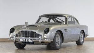 Replika Aston Martin James Bond <i>