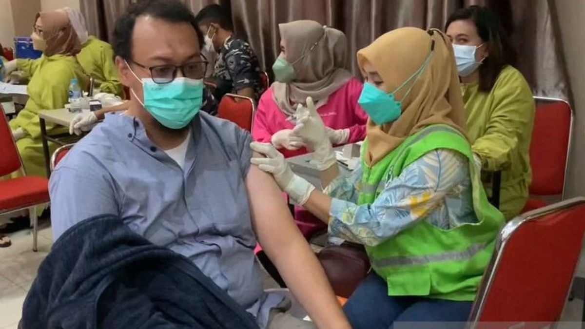 سعيا لتحقيق هدف التعزيز ، تعد حكومة مدينة باتام مرافق التطعيم ضد COVID-19 في جميع Puskesmas