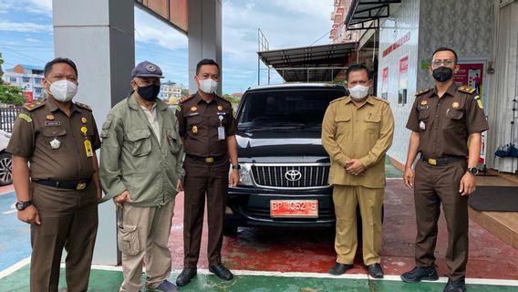 Kejari Bintan Turun Tangan, Tiga Mantan Pejabat Setempat Serahkan Mobil Dinas