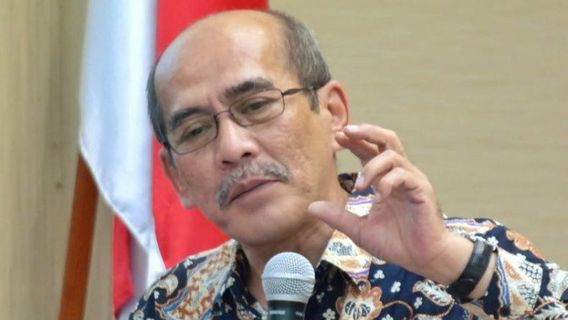 Faisal Basri: Rp152 Trillion Stimulus For SOEs Is Too Jumbo