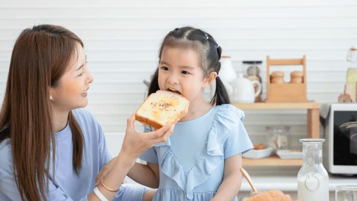 Fresh Bread And Packaging Foods Can Trigger Kidney Disorders In Children
