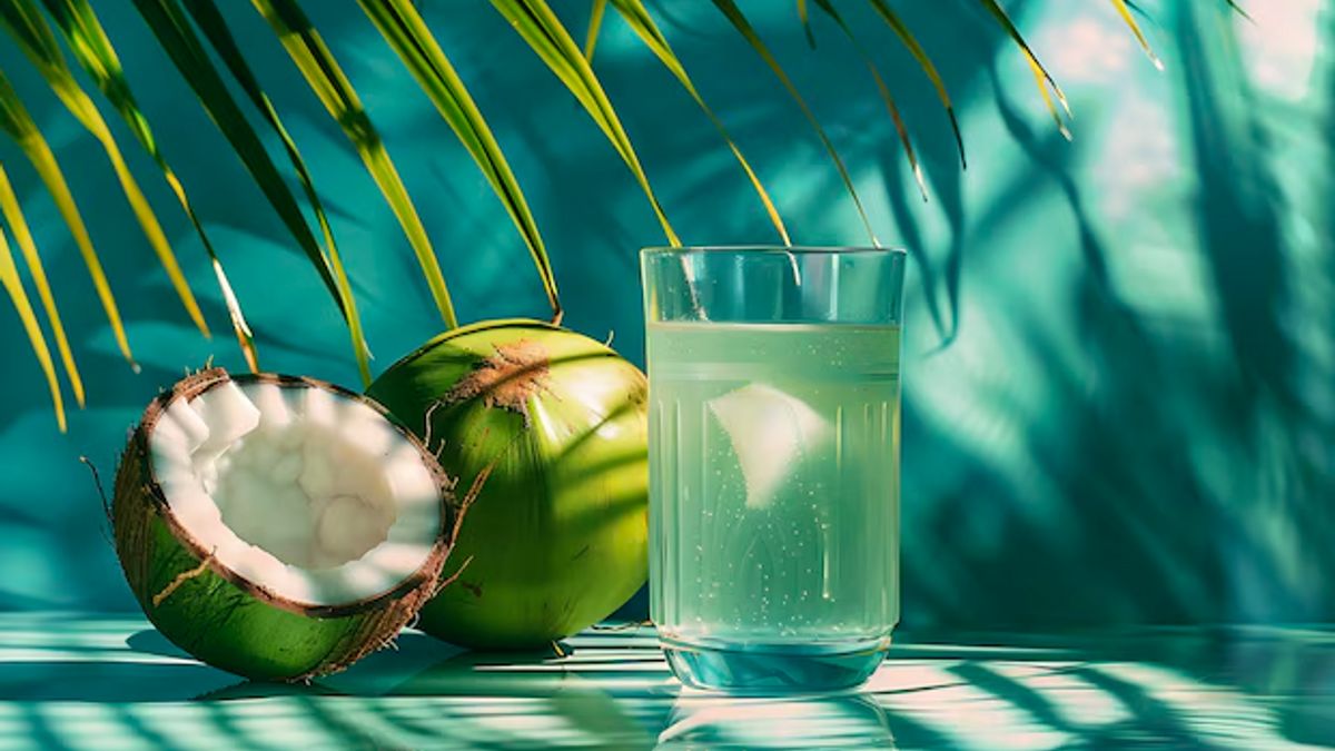 Efek Samping Minum Air Kelapa Muda bagi Penderita Asam Lambung