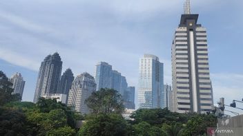 日曜日、ジャカルタは、今日昼と夕方には晴れ曇り予報