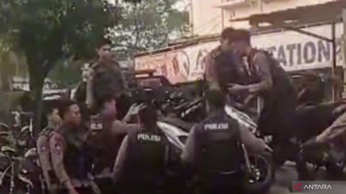 Markas Pelaku Curanmor di Ciracas Digerebek Warga Buntut Penanganan Tawuran