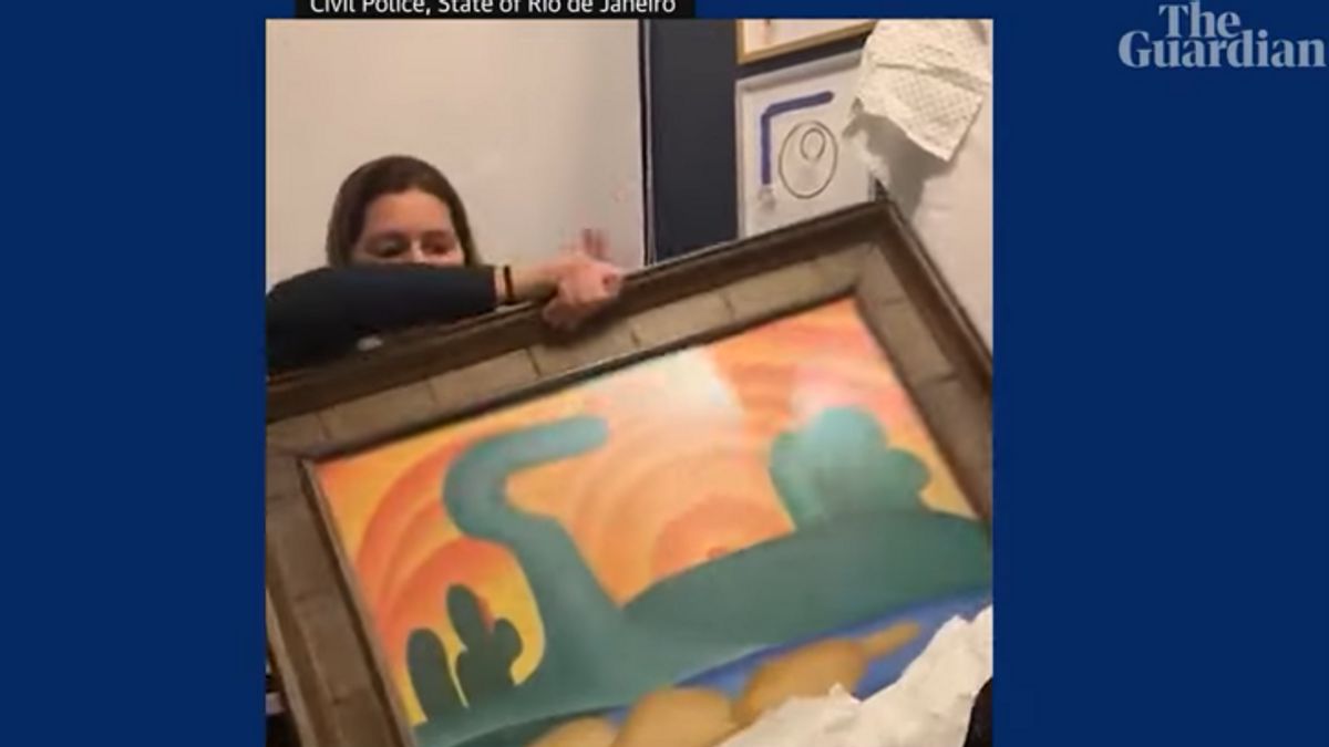 These Thieves May Not Know, The Painting They Hide Under The Mattress Is Worth IDR 869 Billion