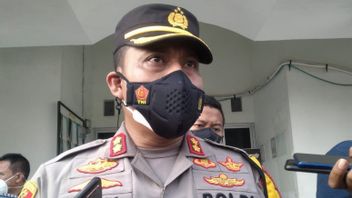 Des Centaines D’habitants De Karawang PT Pindo Deli Pulp And Paper Mills II Gaz Empoisonnement, La Police Intervient