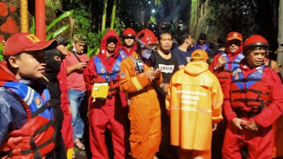 Heavy Rain Continues To Flush Jakarta, 300 Houses In Ciganjur Are Flooded