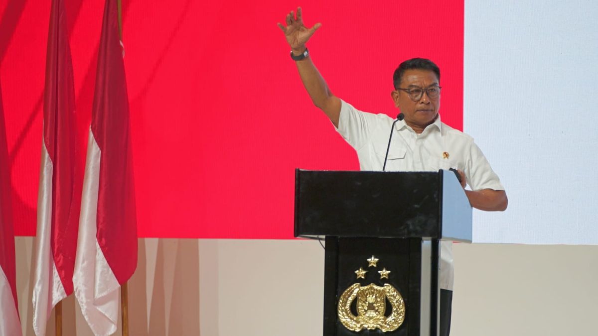 Moeldoko Ingatkan Pentingnya Peran Pemimpin dalam Transformasi Polri - TNI  