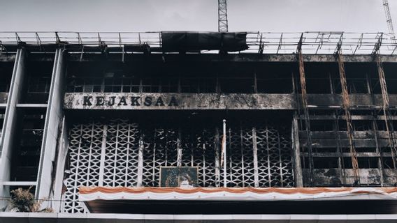 Puluhan Saksi dan Ahli Diperiksa, Belum Terungkap juga Penyebab Kebakaran Gedung Kejagung