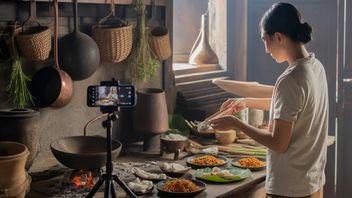 Fenomena Naiknya Konten Kuliner Daerah dan Cerita Spiritual di Internet